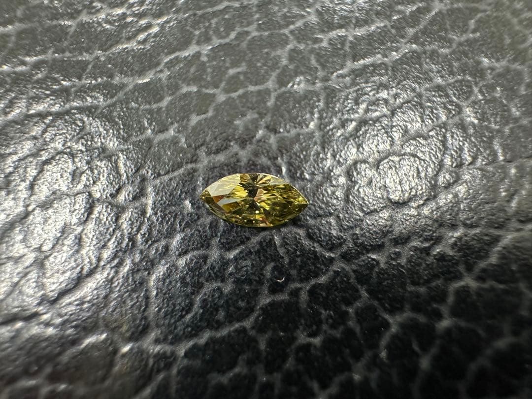 希少石　カメレオンダイヤ　ルース　MQ 0.136ct 変色確認済み　*未使用