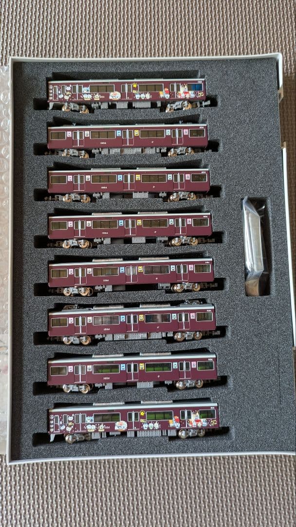 阪急　宝塚線　1000系　8両編成　阪急電車ちいかわ号　グリーンマックス