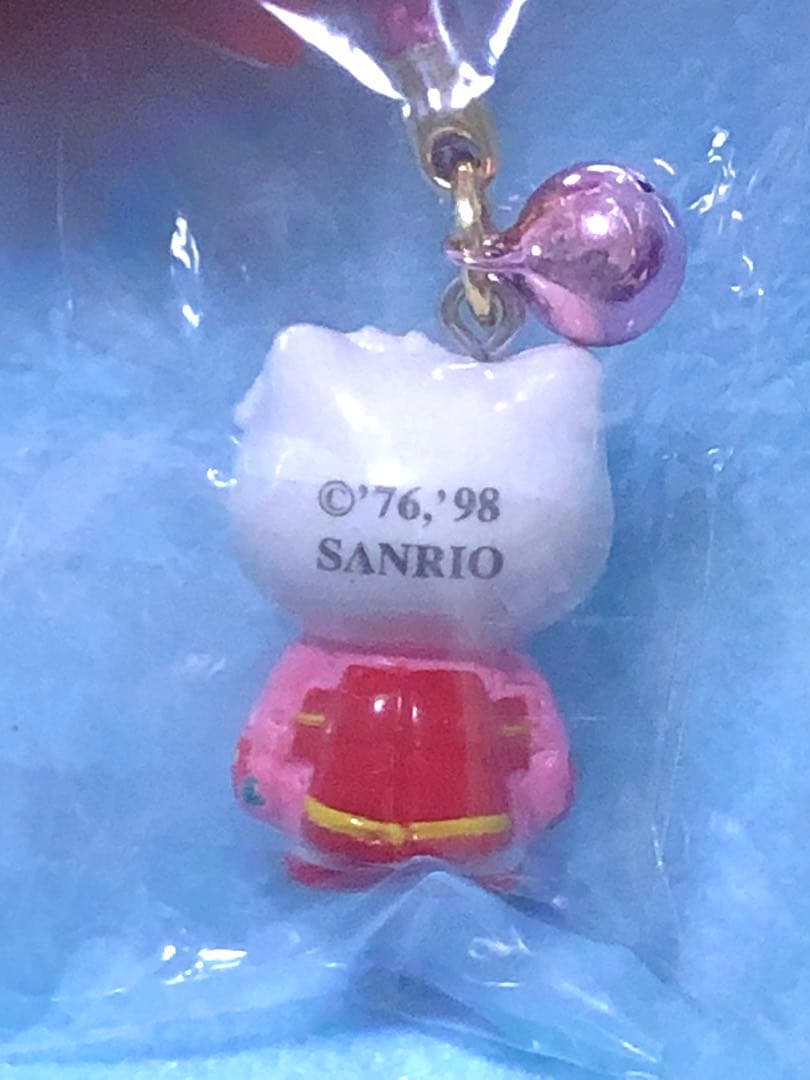 サンリオ　ハローキティ　1998年製　 レア キティちゃん　着物姿　ネツケ