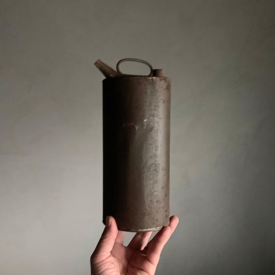 錆びた 鉄あるいはブリキ 水注 古道具 アンティーク オブジェ