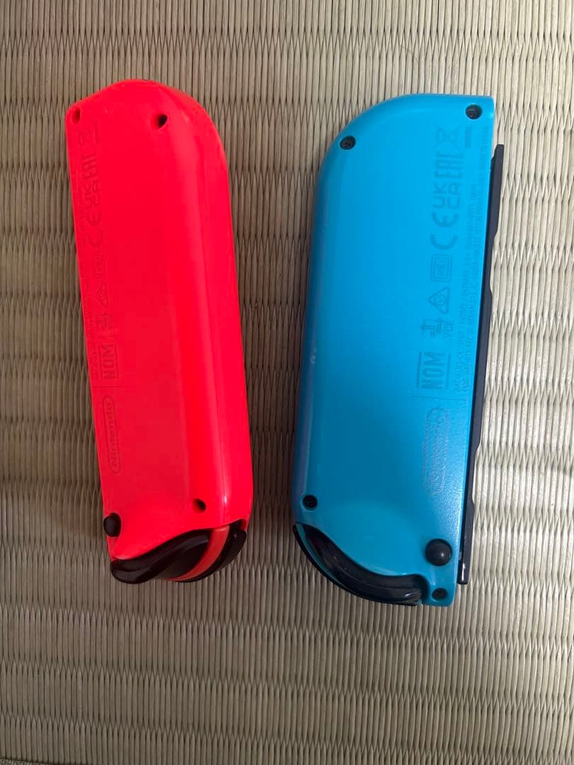 Nintendo Switch 本体　ネオンブルー/レッド