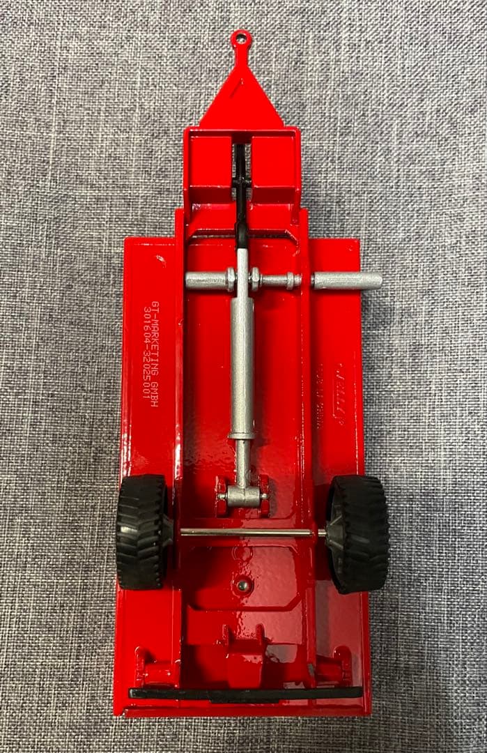 PORSCHE MUSEUM ポルシェミュージアム 荷台 ミニカー（レッド）