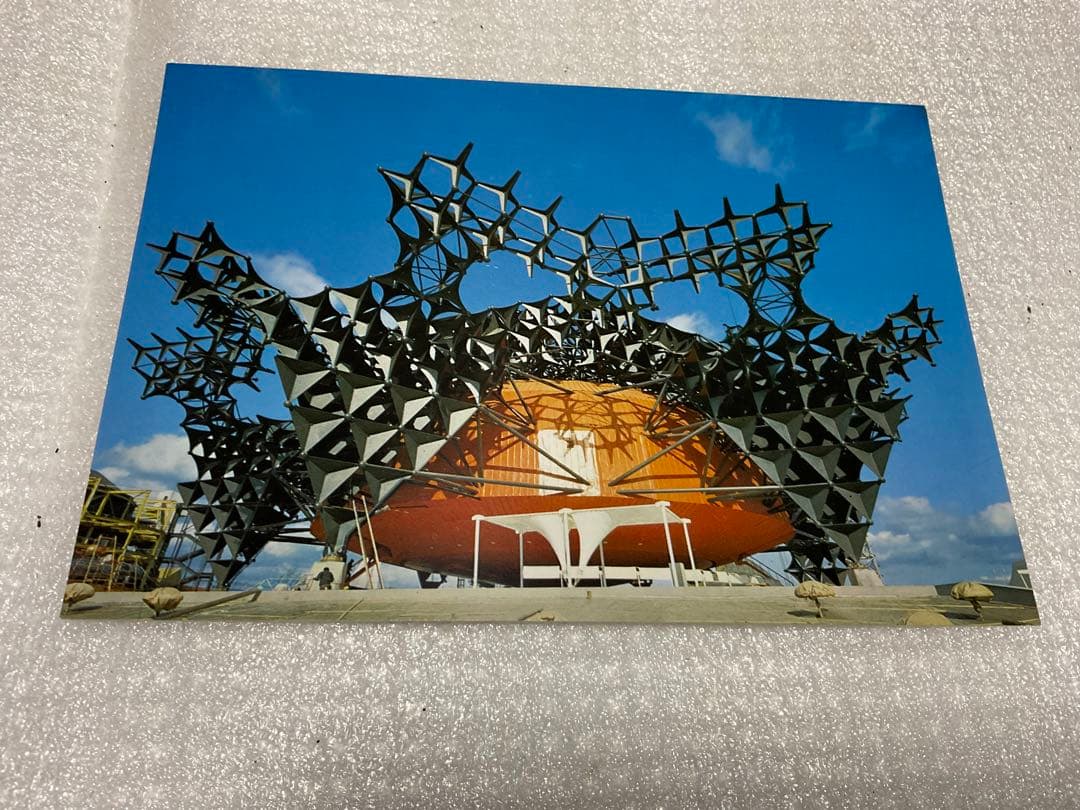 1970年／大阪万国博覧会・開催記念絵葉書。32枚入り【美品　昭和レトロ】。