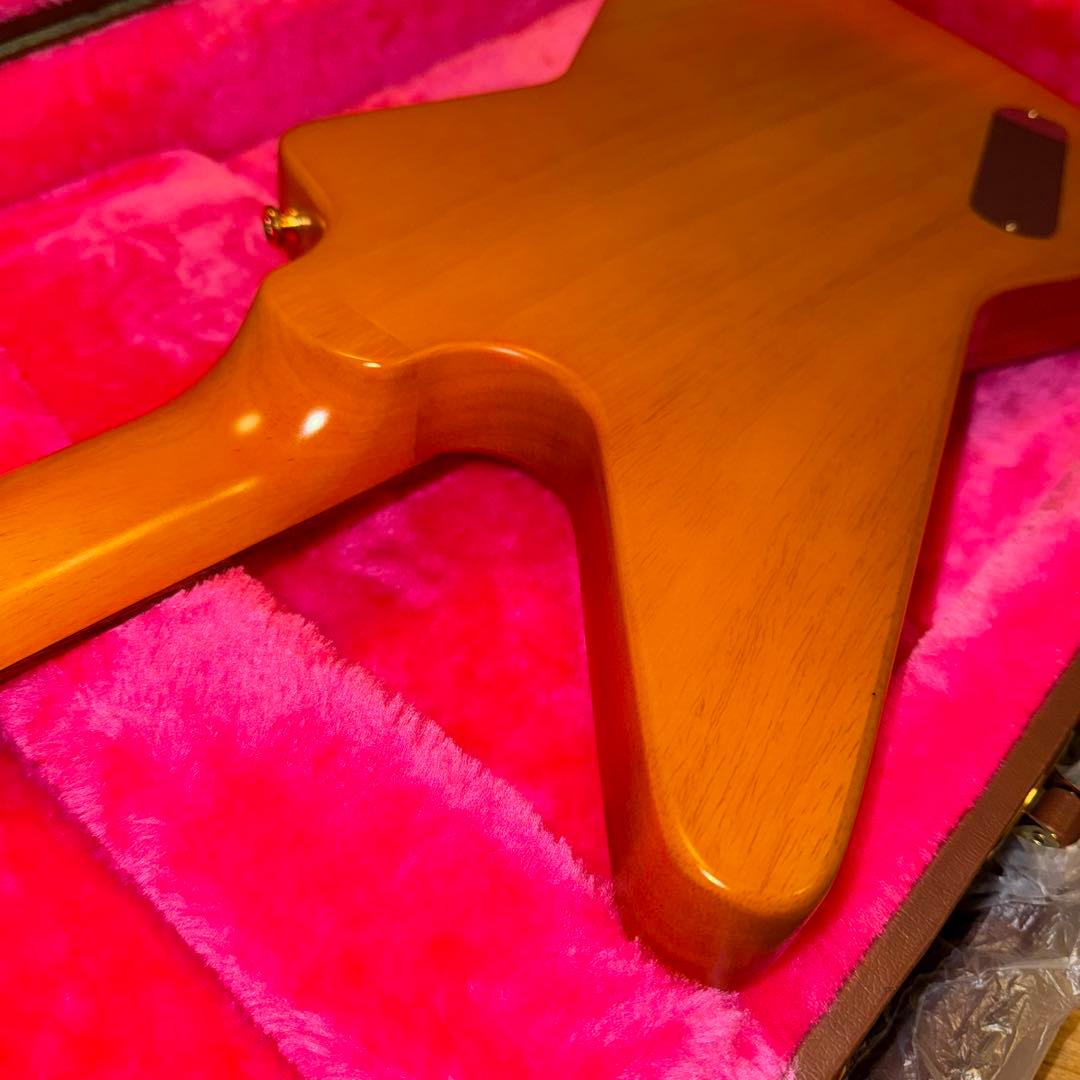 ギター Epiphone Korina Explorer Aged Natural