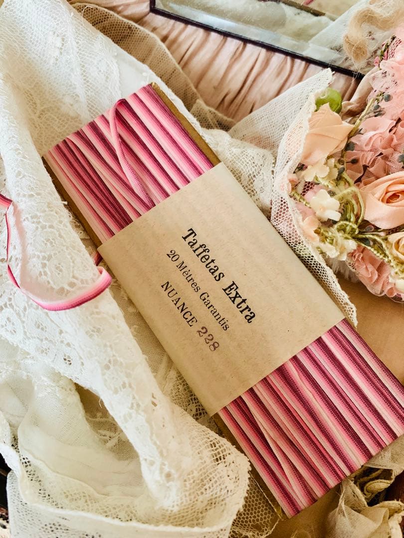 ※リクエストのお品※フランスアンティークシルクリボン＋リボン刺繍ボックス