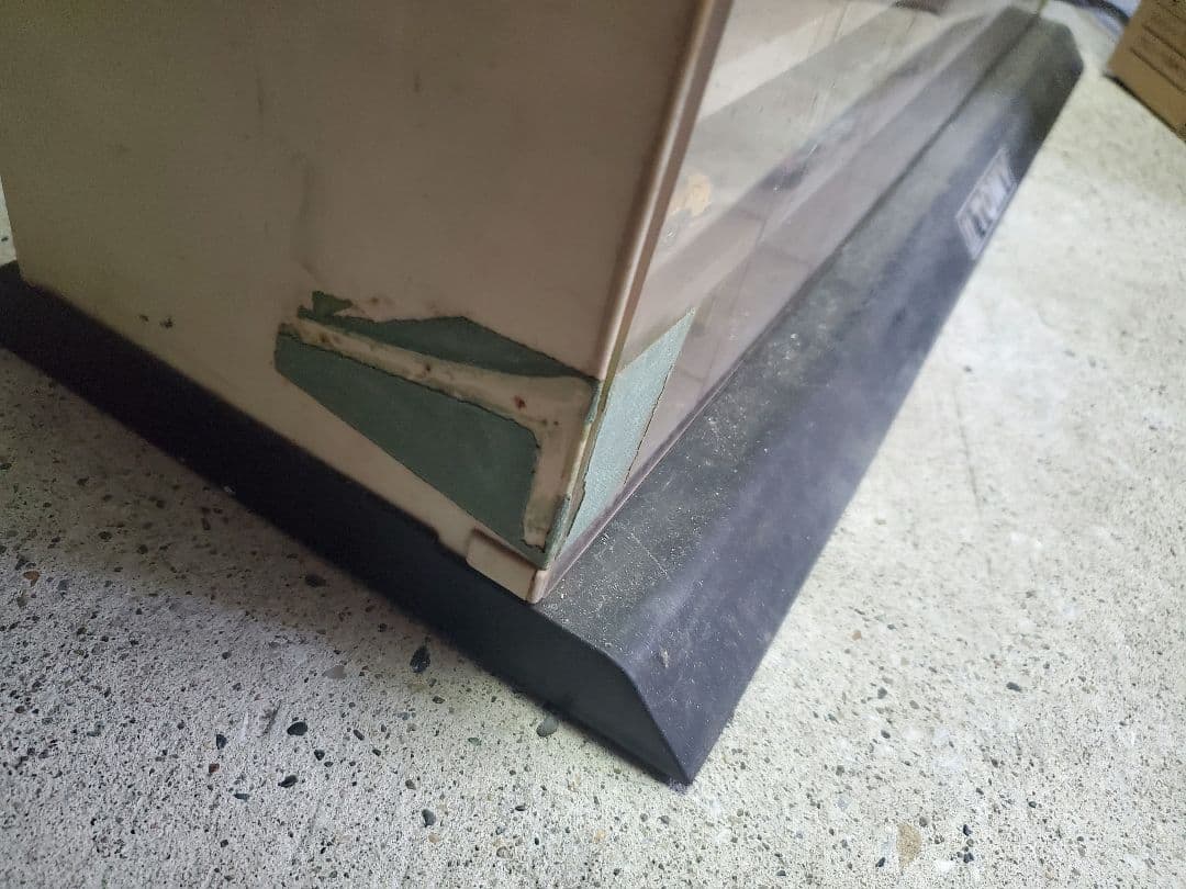 非売品 トミカ 店頭ディスプレイ 80台収納 ショーケース