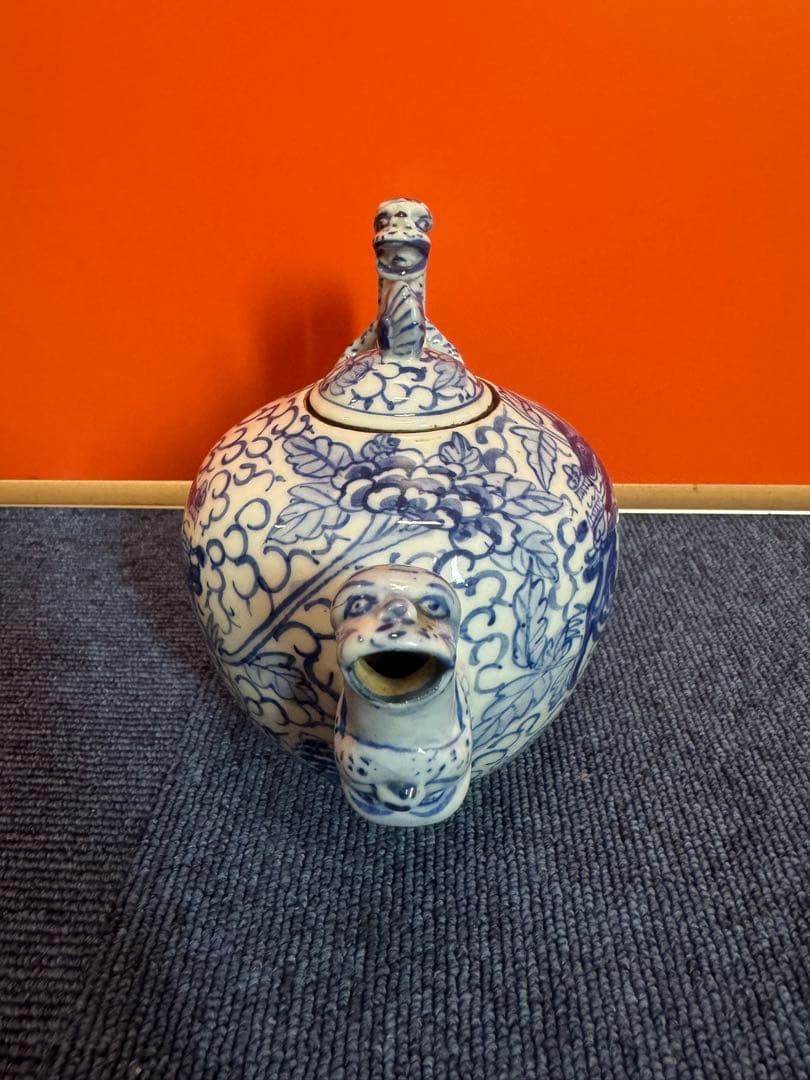 2063 中国骨董　大清雍正年製銘　染付龍文　獣　急須　時代物