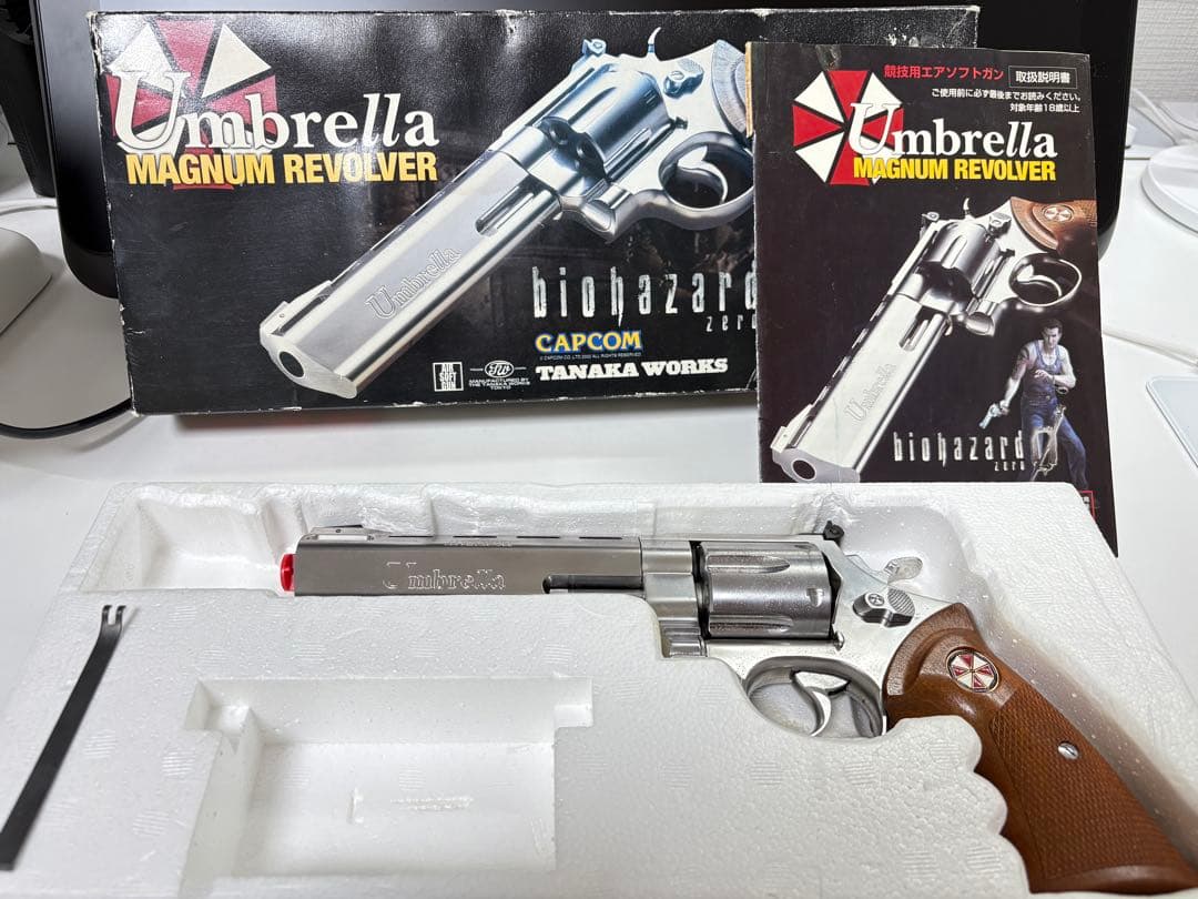 タナカワークス アンブレラ マグナムリボルバーガスガン バイオハザード 木製