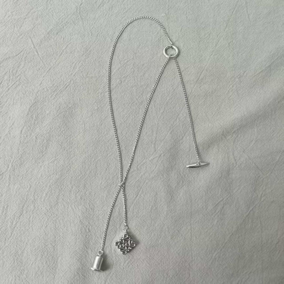 シルバー ネックレス LOEWE