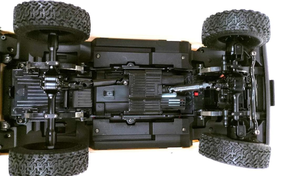 1/10ラジコン　スズキジムニー　４WD　WPL　C74