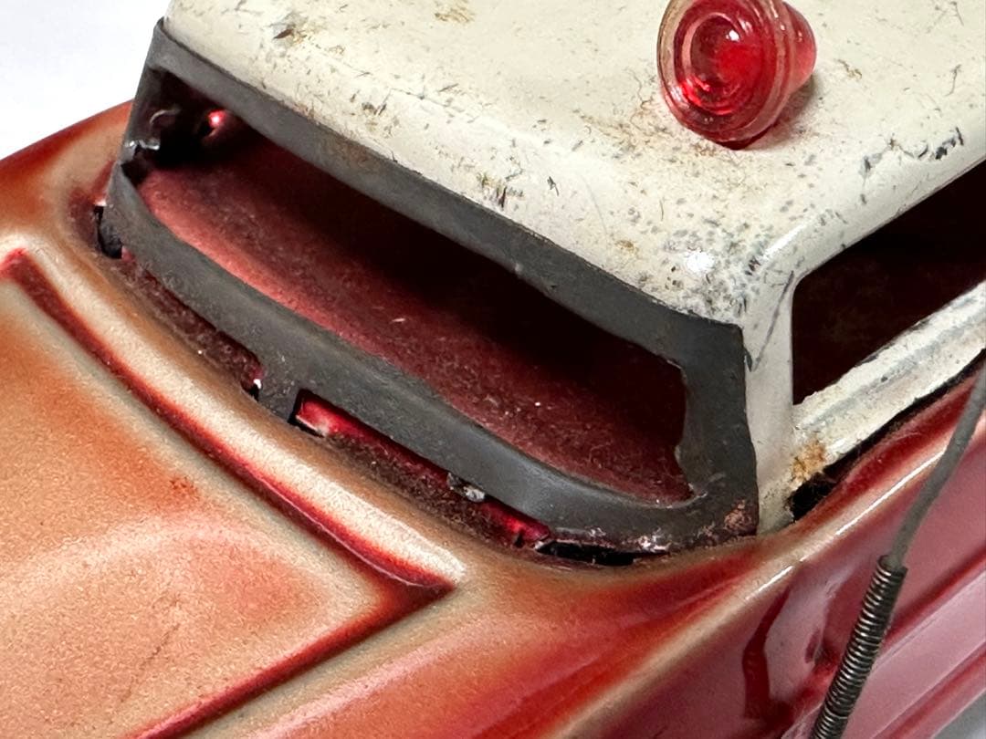 激レア 年代物 ブリキ製 消防指揮車 ミニカー MF714 FIRE CHIEF