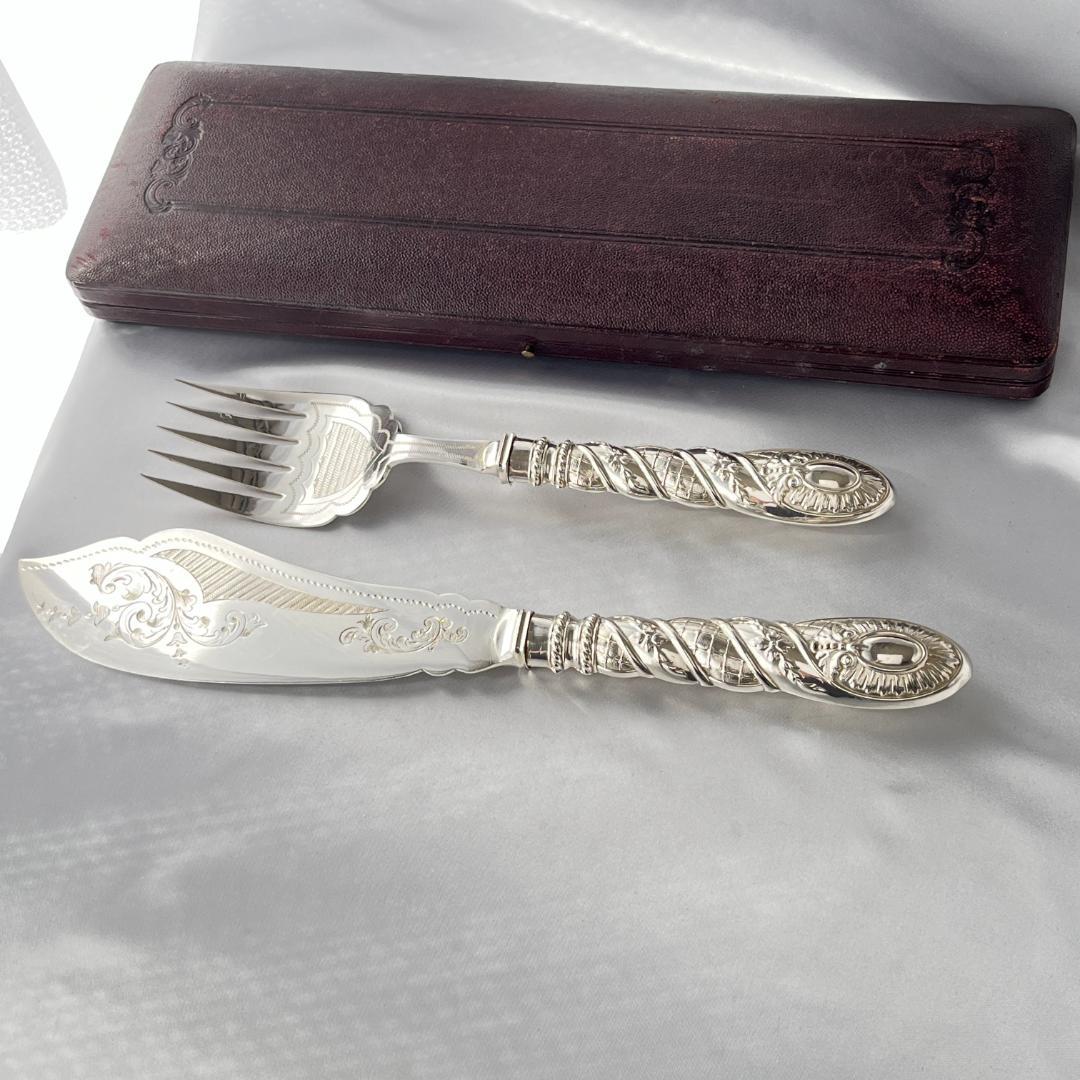 【英国】 ビクトリアンのサーバー ペア【シルバープレート】 専用ケース