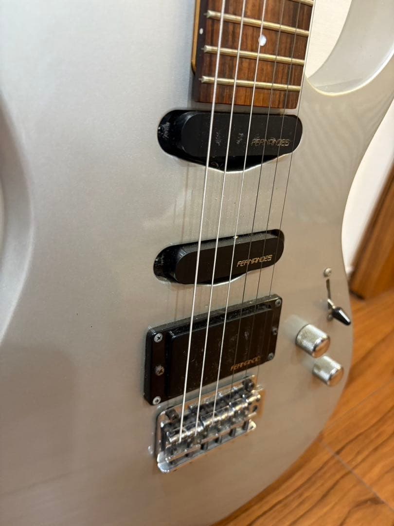 FERNANDES FGZ-1C フェルナンデス エレキギター シルバー