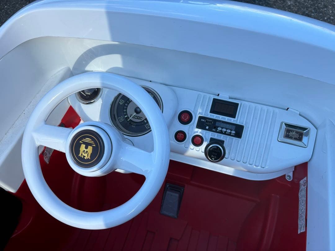 （乗れる）VWバス ホビーラジコン 赤白　フォルクスワーゲンバス