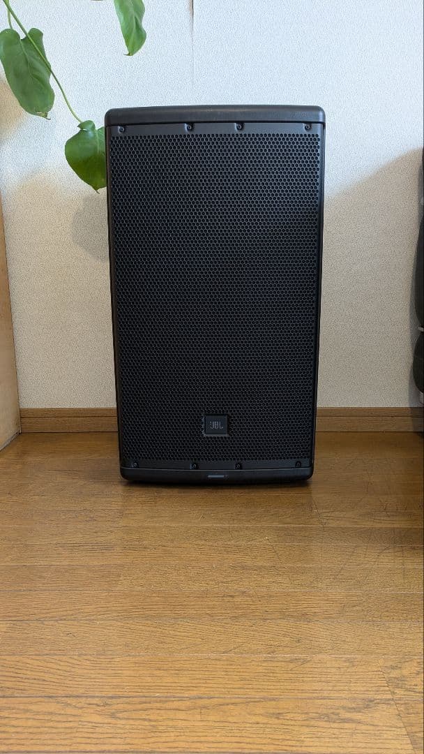 JBL パワードスピーカー EON612 中古　綺麗です。