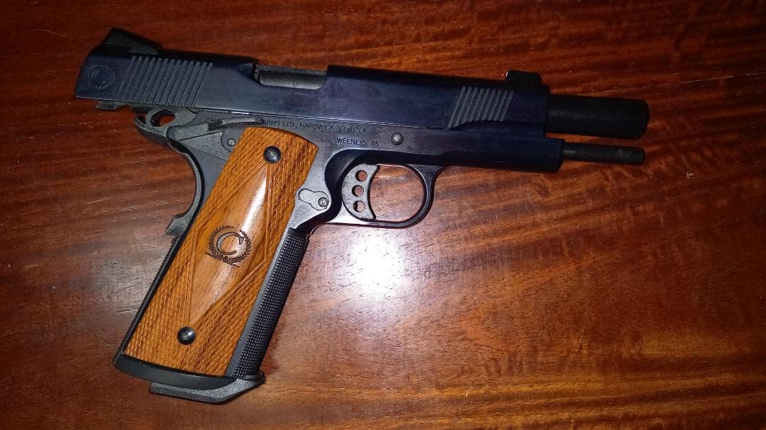 B.W.C　キャスピアン・カスタム 45ACP