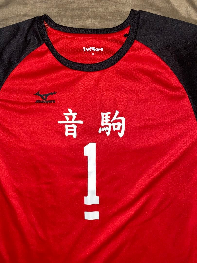 Tシャツ　赤黒1番ハイキュー！！音駒　古着