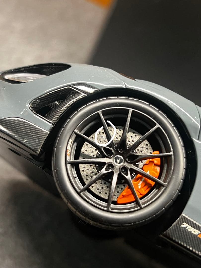 HPD マクラーレン 765LT 1/18 スケール 限定モデル ミニカー