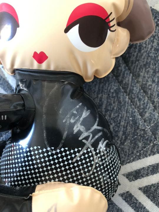 Live限定安室ちゃん直筆サイン入りだっこちゃん人形