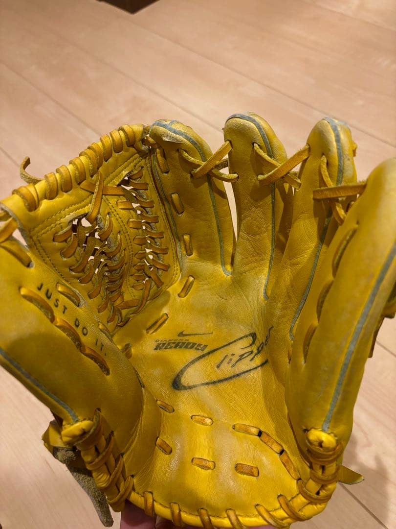 ナイキ 軟式グローブ イエロー　Nike