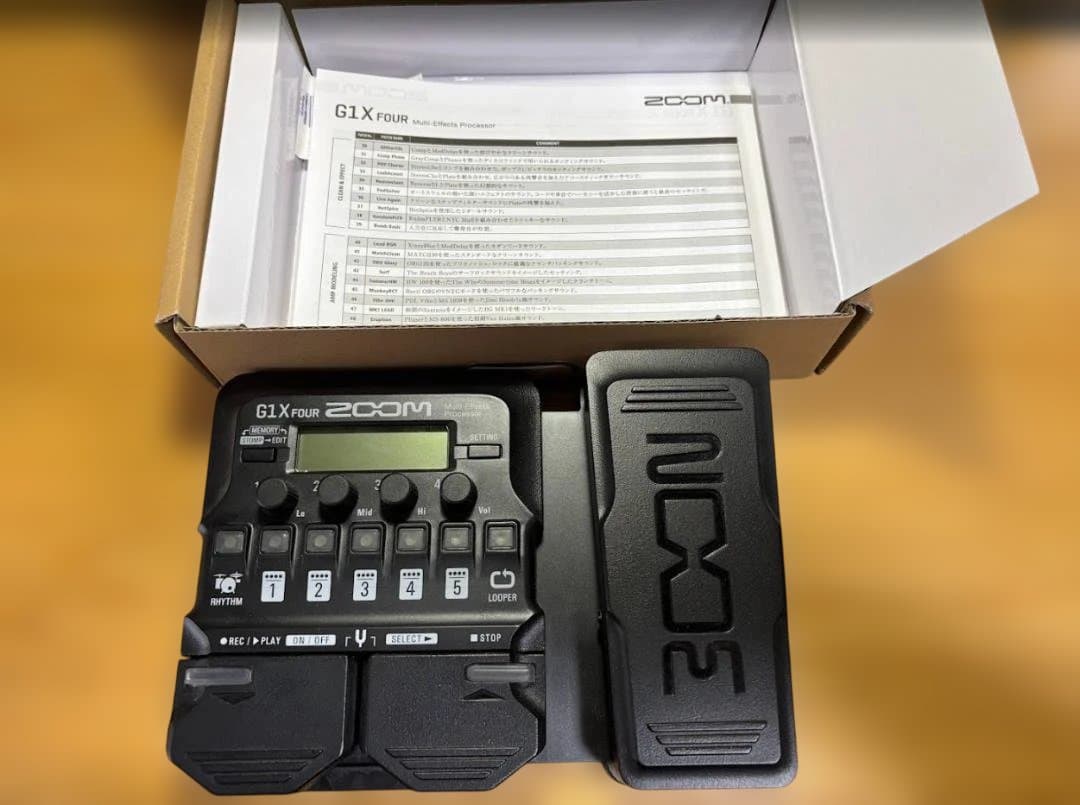 Zoom G1X FOUR ギターエフェクター