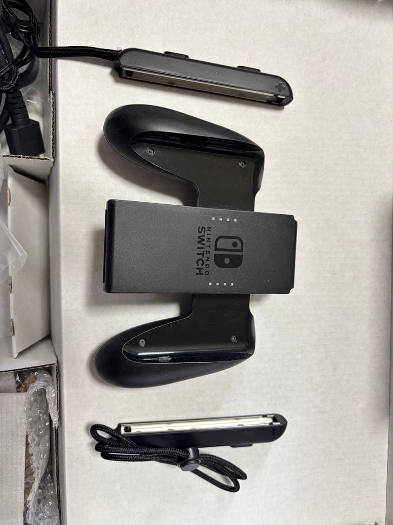 任天堂スイッチ(モンハン柄)付属品完備