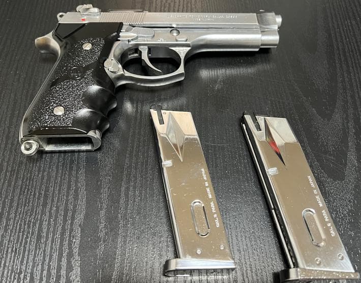 東京マルイ M92F クロームステンレスモデル　オマケ付き