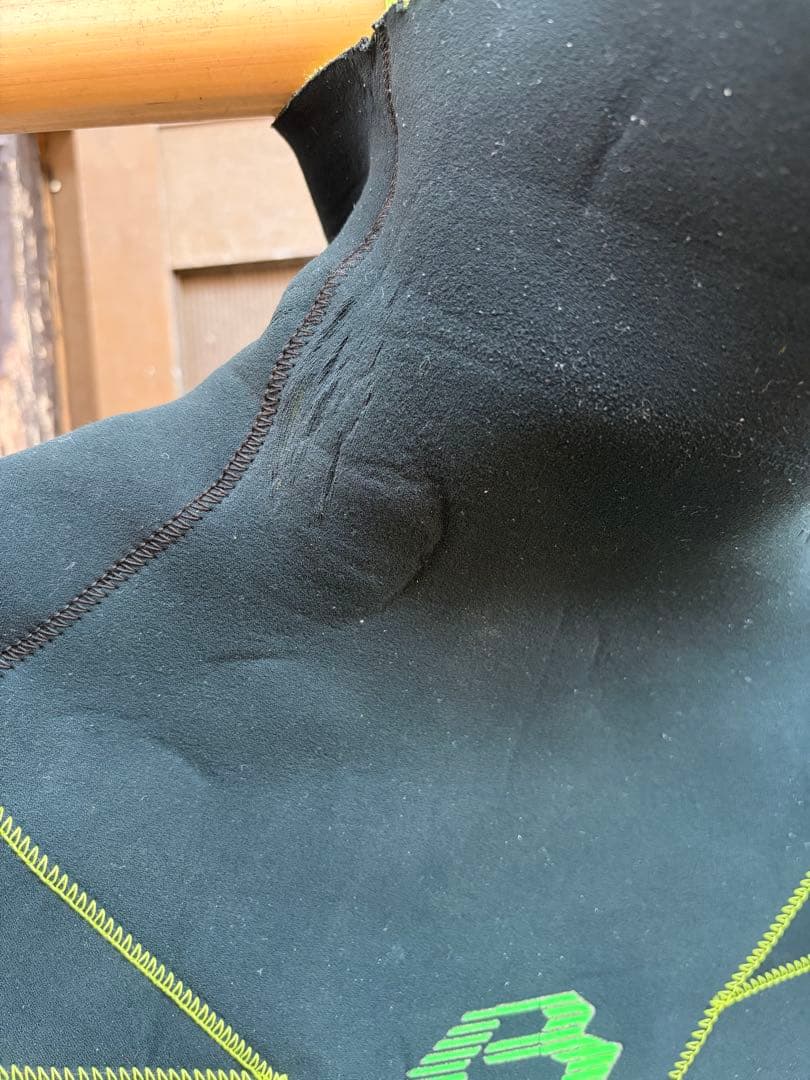 BEWET フルスーツ ジャーフル３ミリ