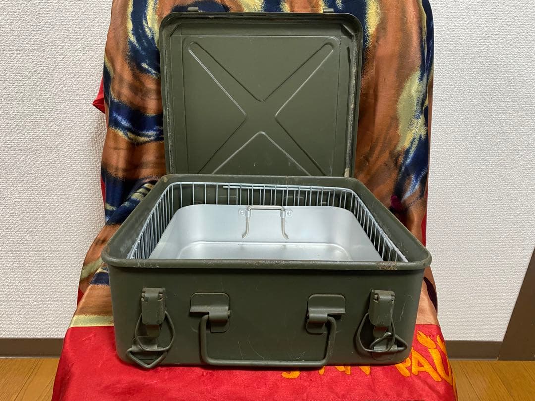 希少　フランス軍　アモ缶　ファーストエイドキット　メスキット