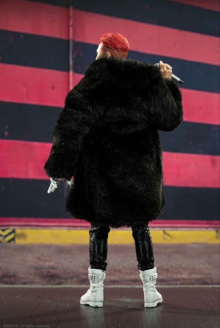 G-DRAGON アクション フィギュア ACTION FIGURE ジヨン