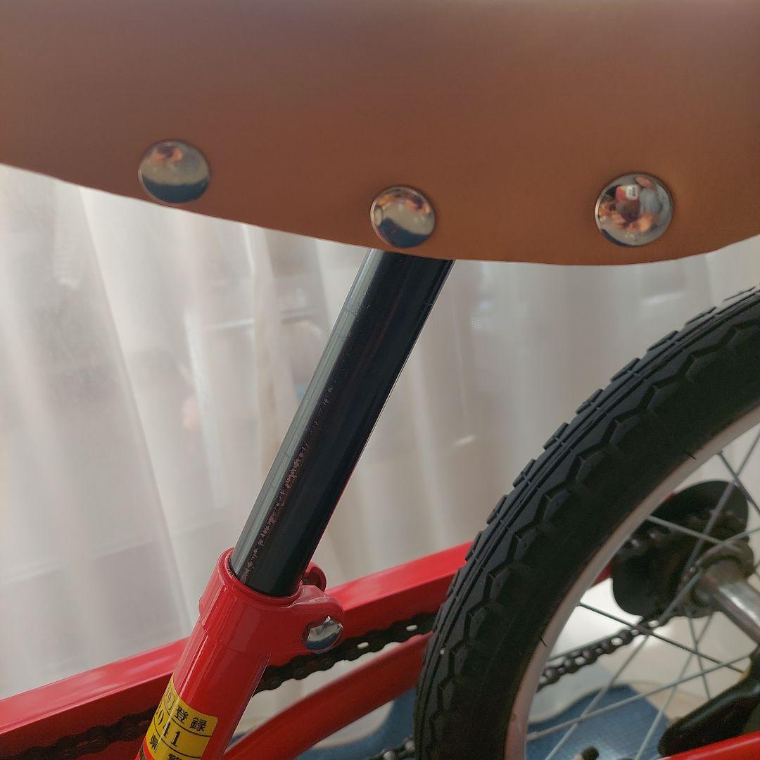 ピープル子供用自転車 16インチレッド、ベージュバスケット付き