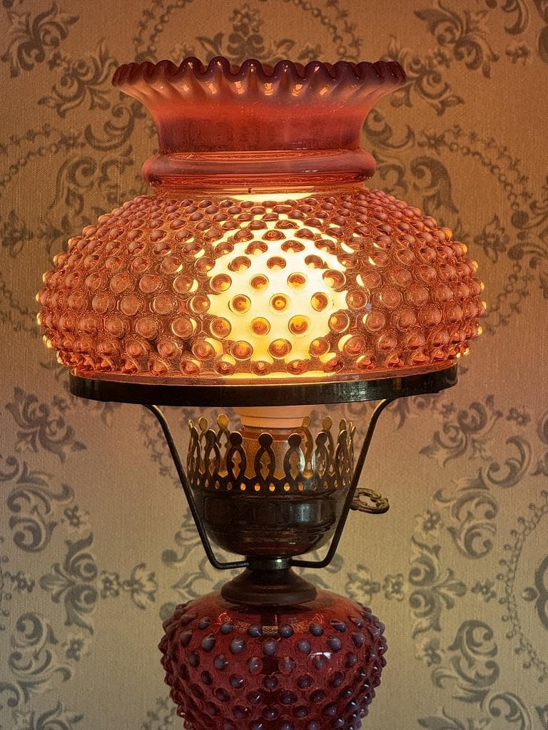 フェントン　ホブネイル　クランベリー　オパールセント　ランプスタンド