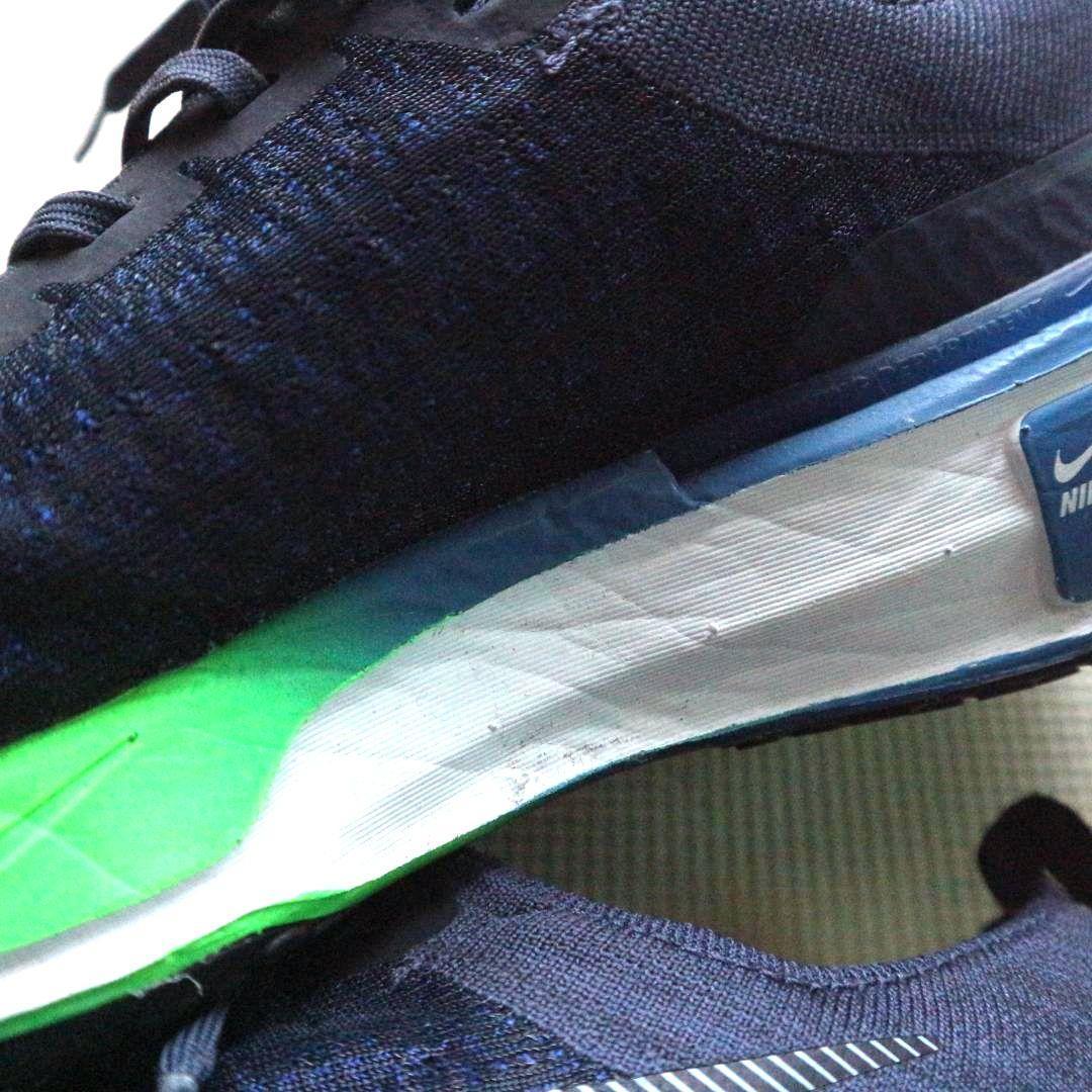 美品ナイキ 27.5cm インヴィンシブル3 厚底 ランニングシューズ マラソン