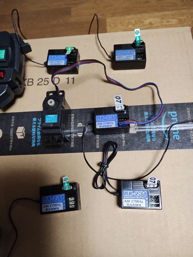 SANWA MX-A ラジコンプロポセット、専用受診機５機と成ります。