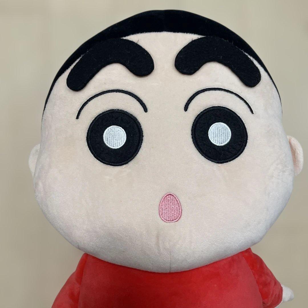 クレヨンしんちゃん　特大ぬいぐるみ