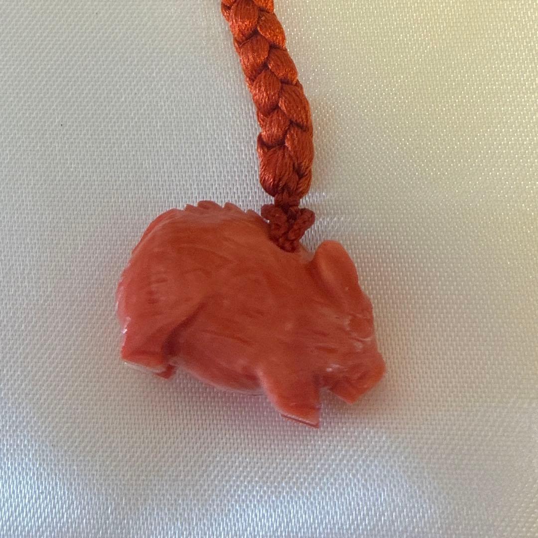 谷口康隆 作 猪 百貨店購入 根付 チャーム ストラップ 珊瑚 アクセサリー