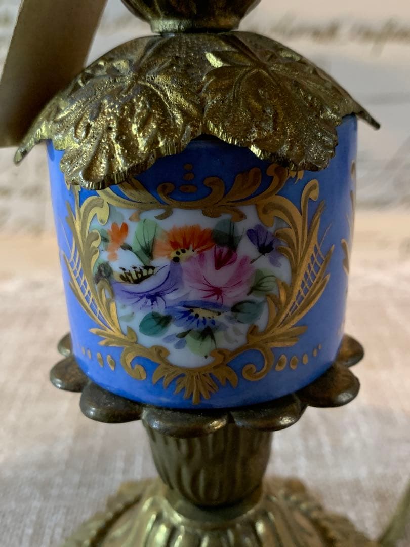 フランス製　アンティークのセーブル焼の電気スタンド！シェードも綺麗で素敵です！