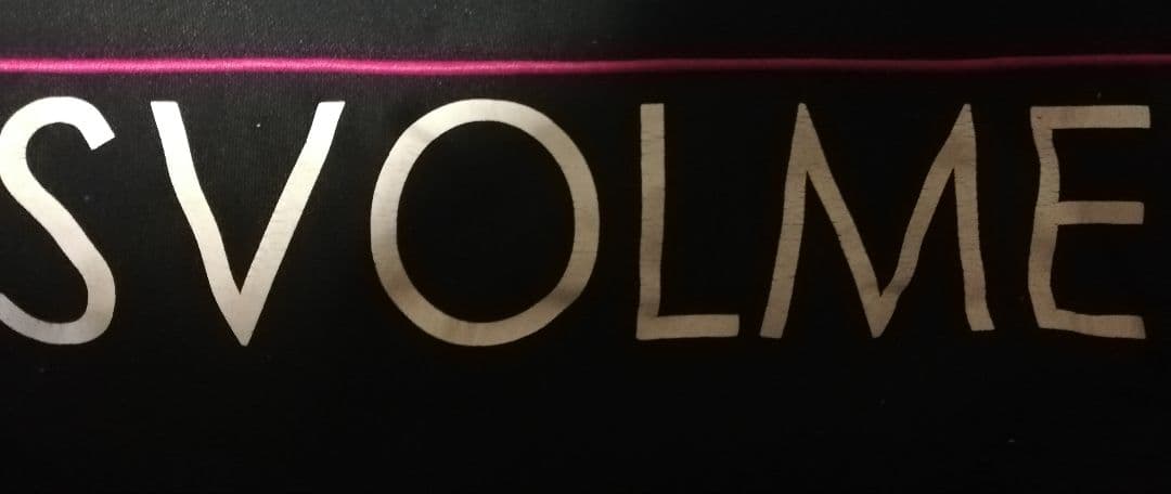 【匿名配送】【入手困難】グレー　黒　トレーニング　ジャージ上下　スボルメ