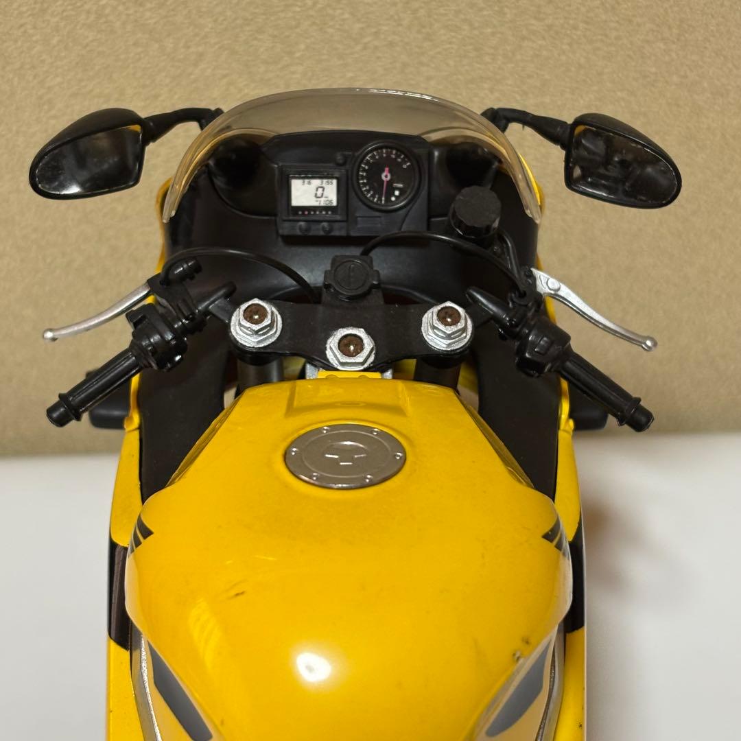 ホンダCBR1000 RR 1/6プラモデル