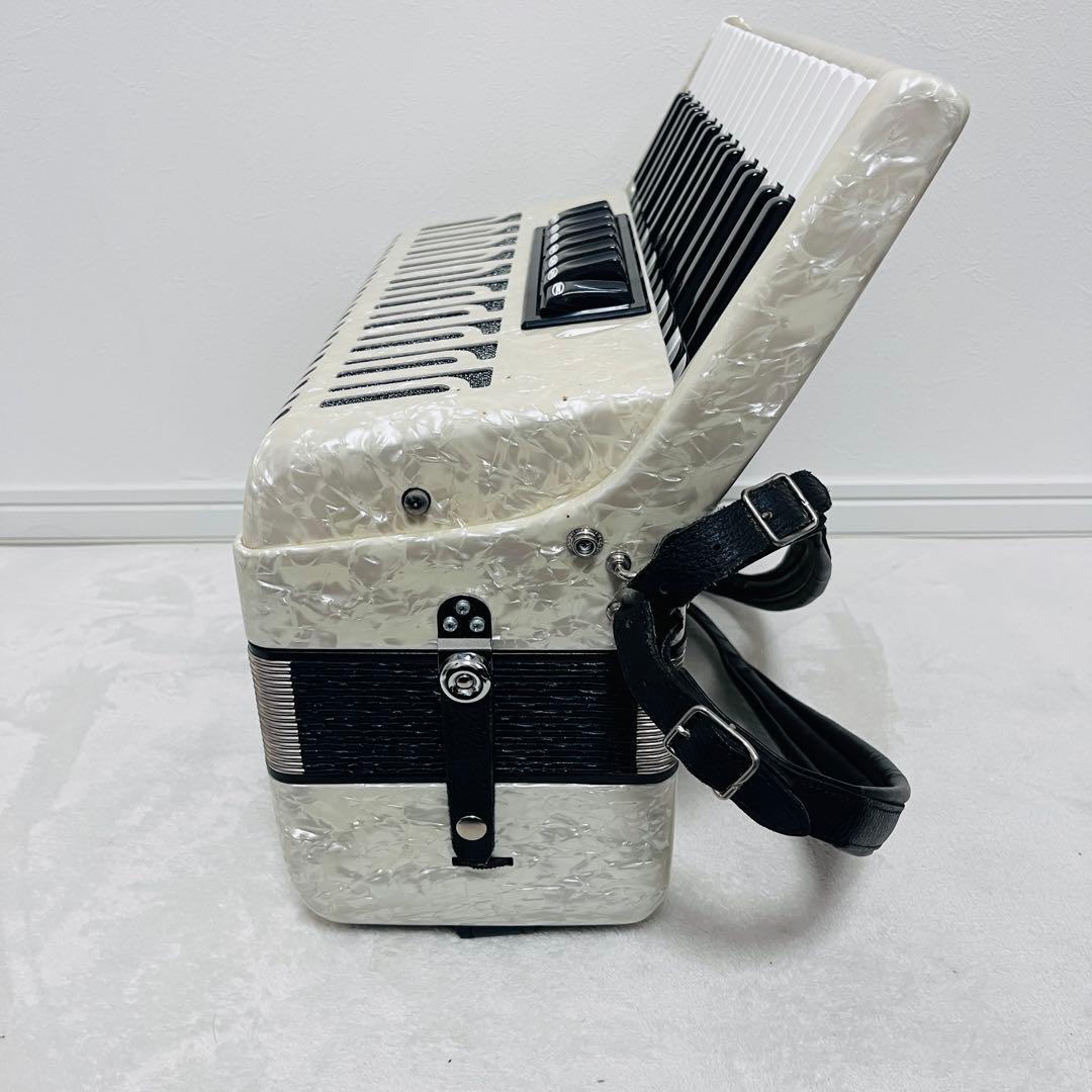 【美品】TOMBO トンボ 独奏用アコーディオン J-80C Musette