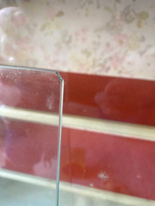 ビンテージ アールガラスの飾り棚