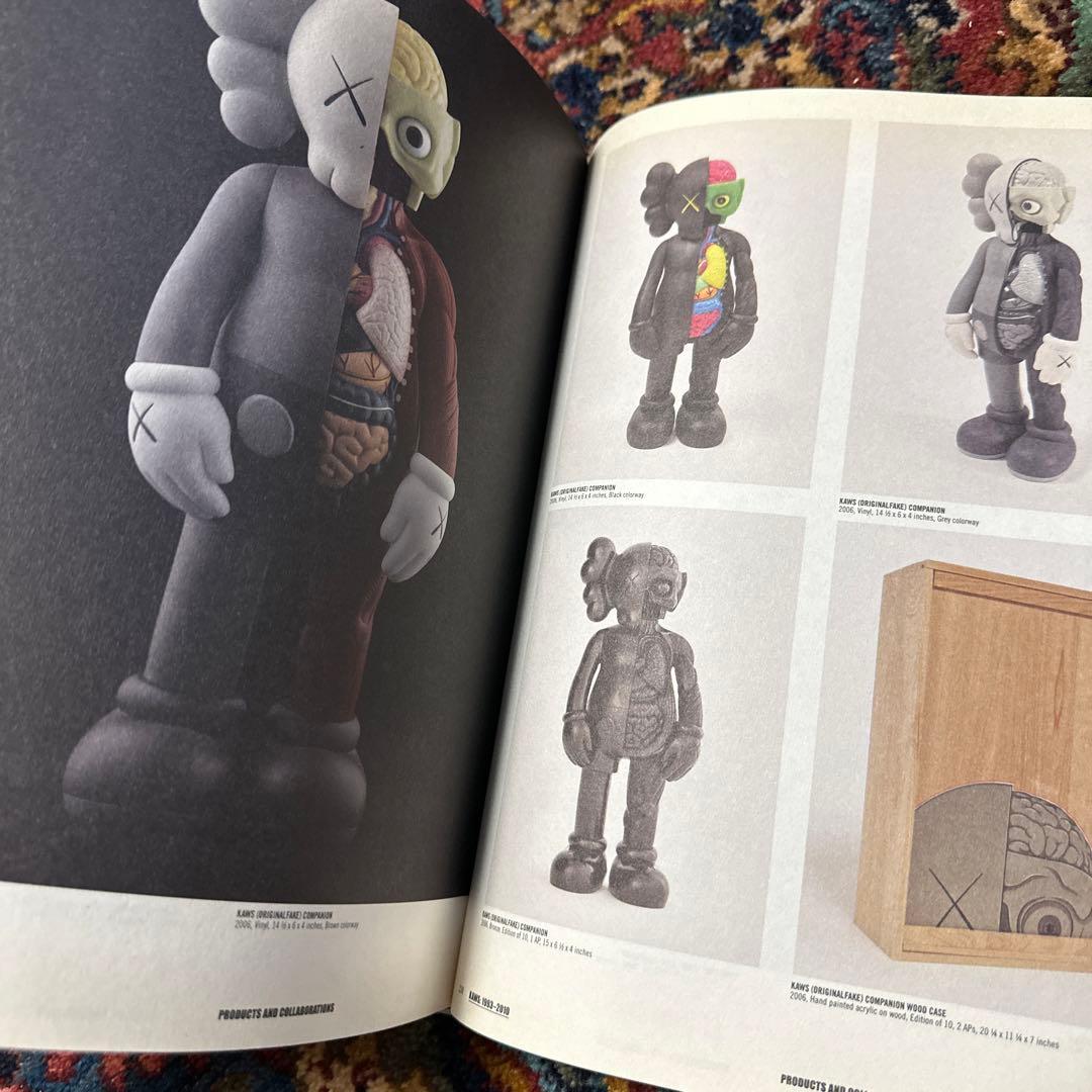 カウズ　kaws アートブック 作品集 洋書　希少