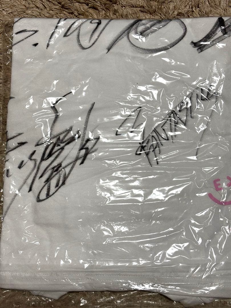 FANTASTICS直筆サイン入りTシャツ