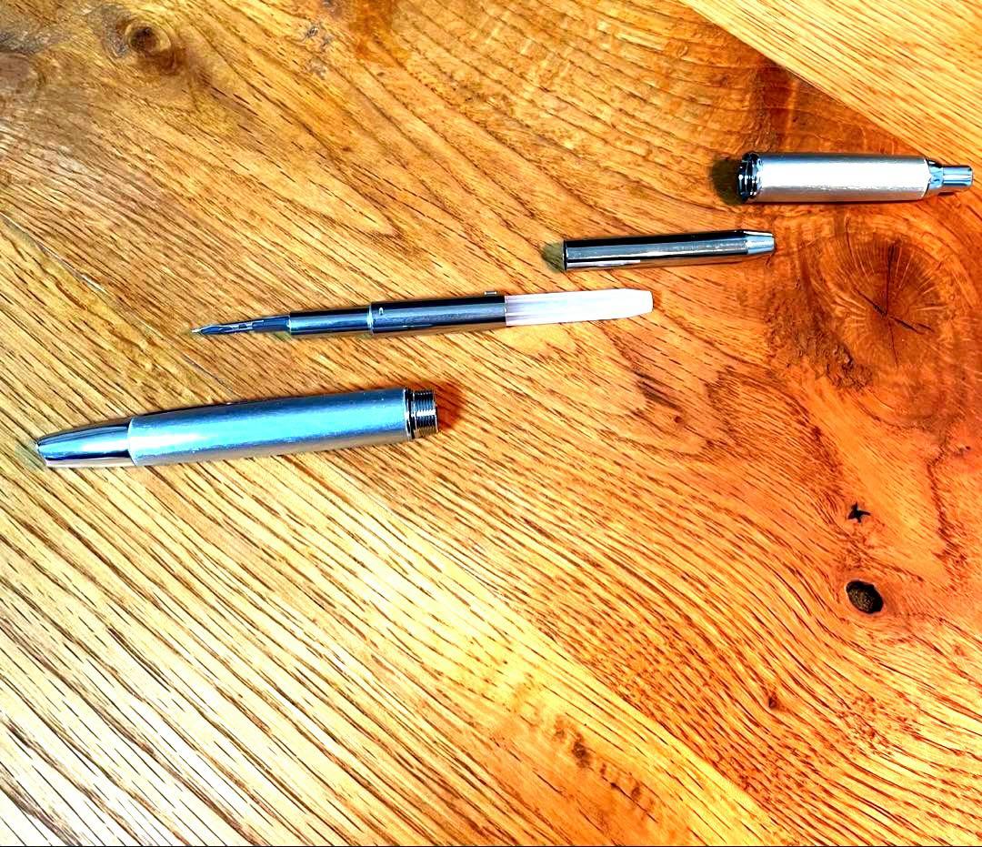 PILOT パイロット 万年筆 キャップレス デシモ シルバー