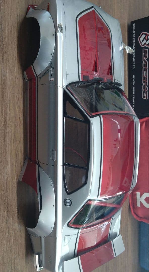 GTR シルバー/レッド エアロパーツ付き