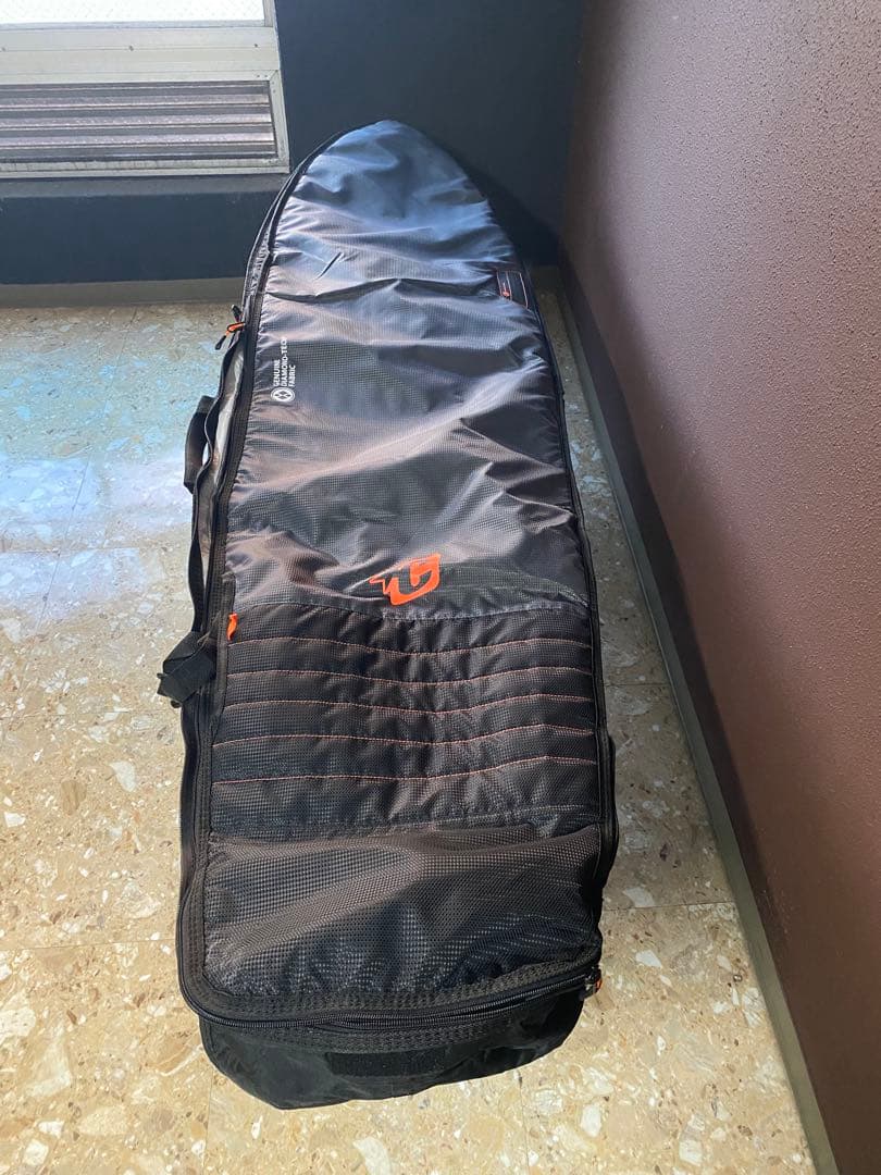 タイラーウォーレン　サーフボード