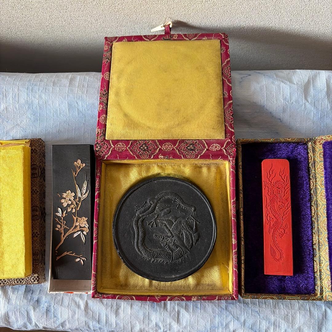 墨　唐墨　鉄斎　朱墨　アンティーク　中国　書画　硯