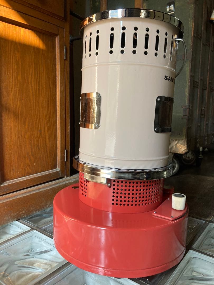 SANYOサンヨー石油ストーブ　ビンテージストーブ昭和レトロ