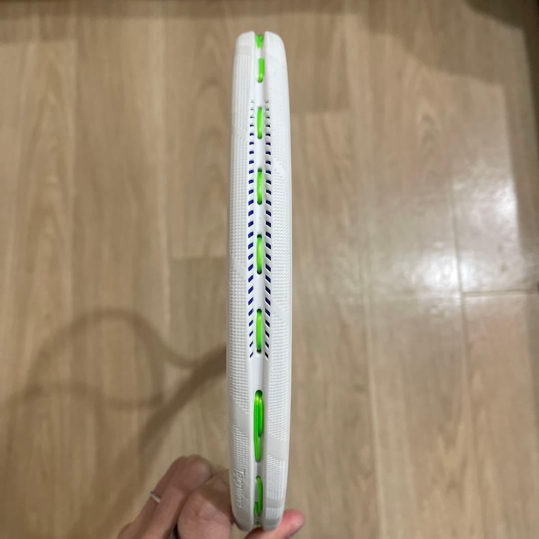 TIGHT 300 テニスラケット G3