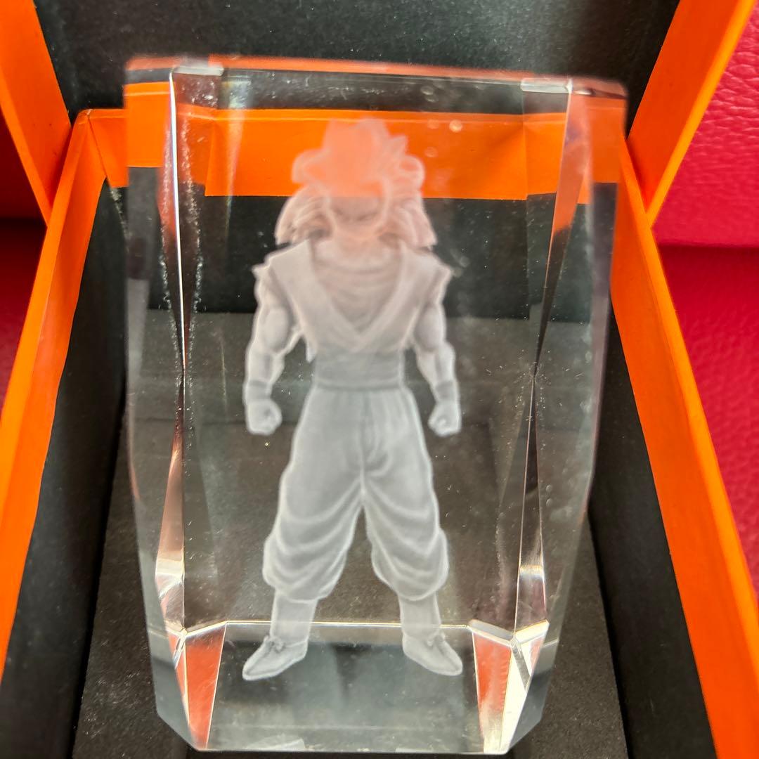 新品未使用・鳥山明・ドラゴンボールＺ[スーパーサイヤ人孫悟空・3Dクリスタル]